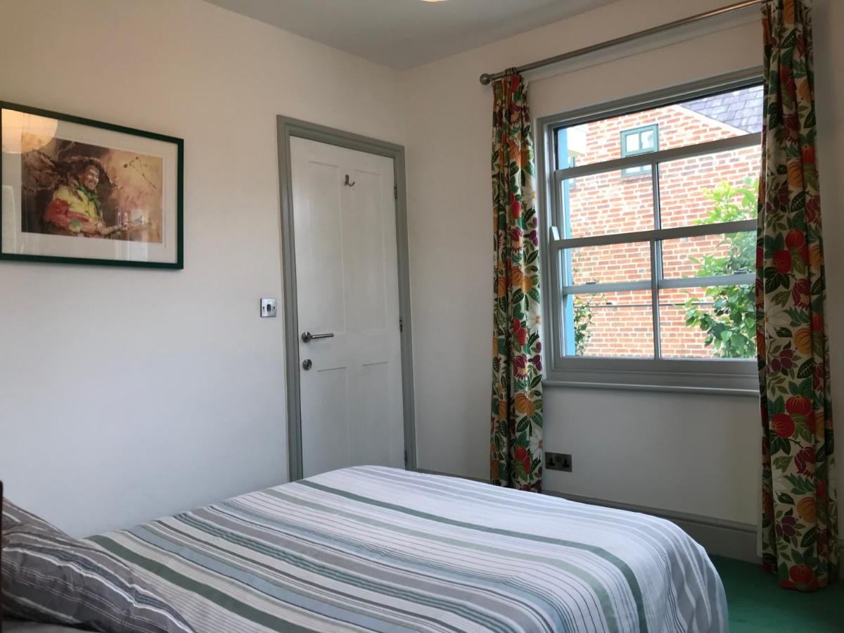 Lake Street Accommodation Oxford Exterior photo